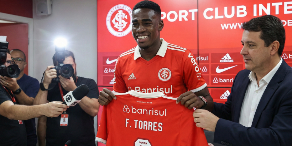 Felix Torres llega al Internacional de Porto Alegre
