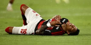 Reporte Deportivo 9 Noticia: ¿ALARMAS ENCENDIDAS EN ECUADOR? Gonzalo Plata salió con molestias.