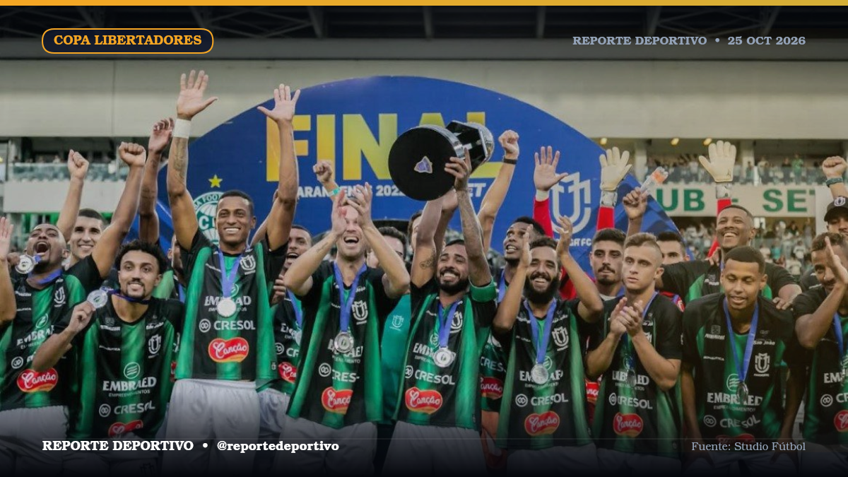 Jugadores del Maringá celebrando el título de la Serie C en Brasil